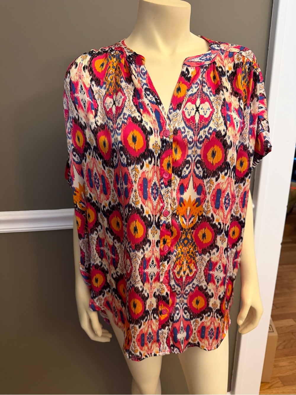 JODIFL Multicolor Pink Orange Printed Button-Front Blouse